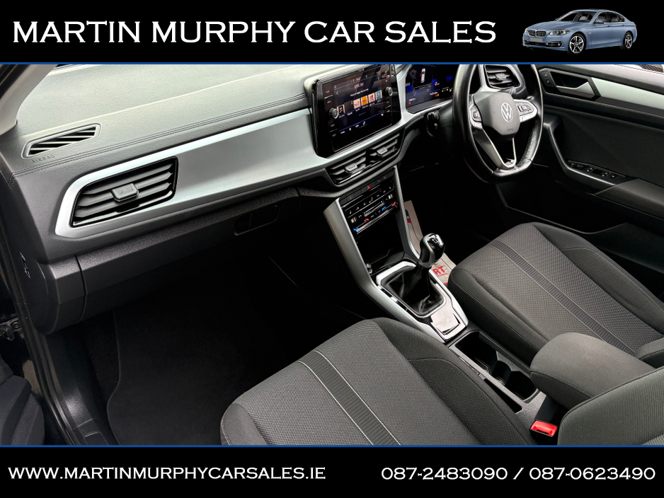 2023 Volkswagen T-Roc - image 13