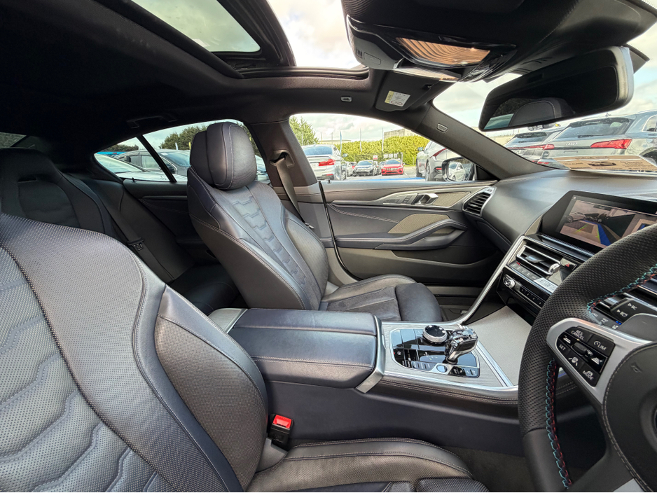 2020 BMW 8 Series - image 15