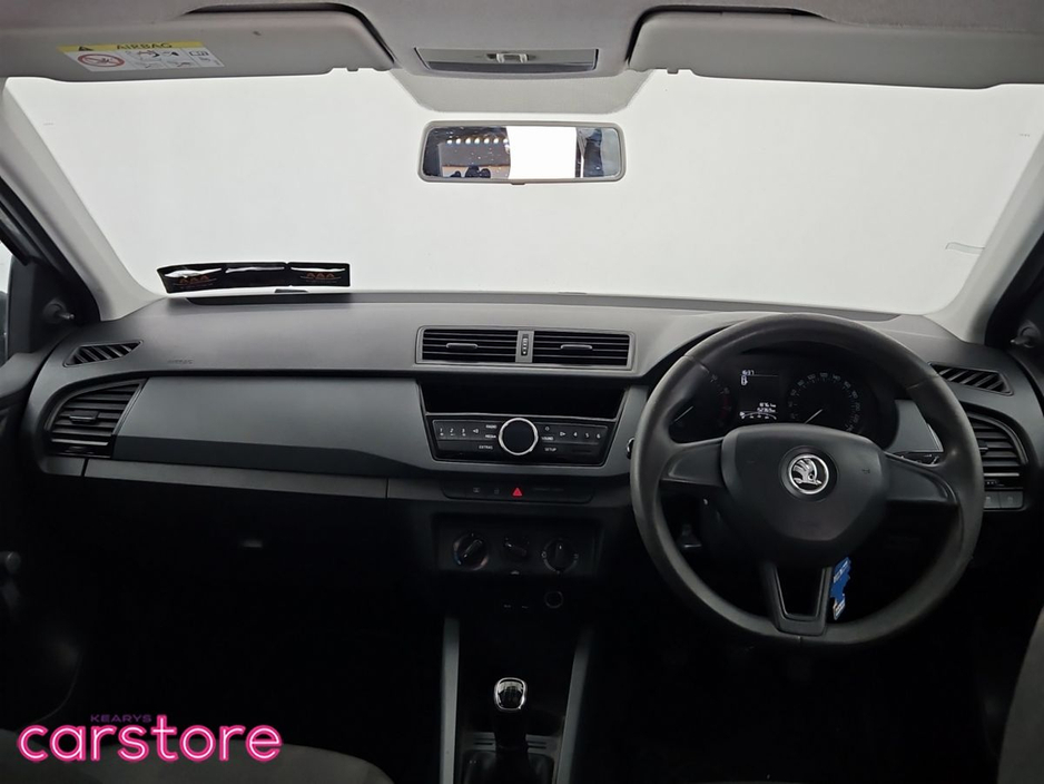2016 Skoda Fabia - image 11