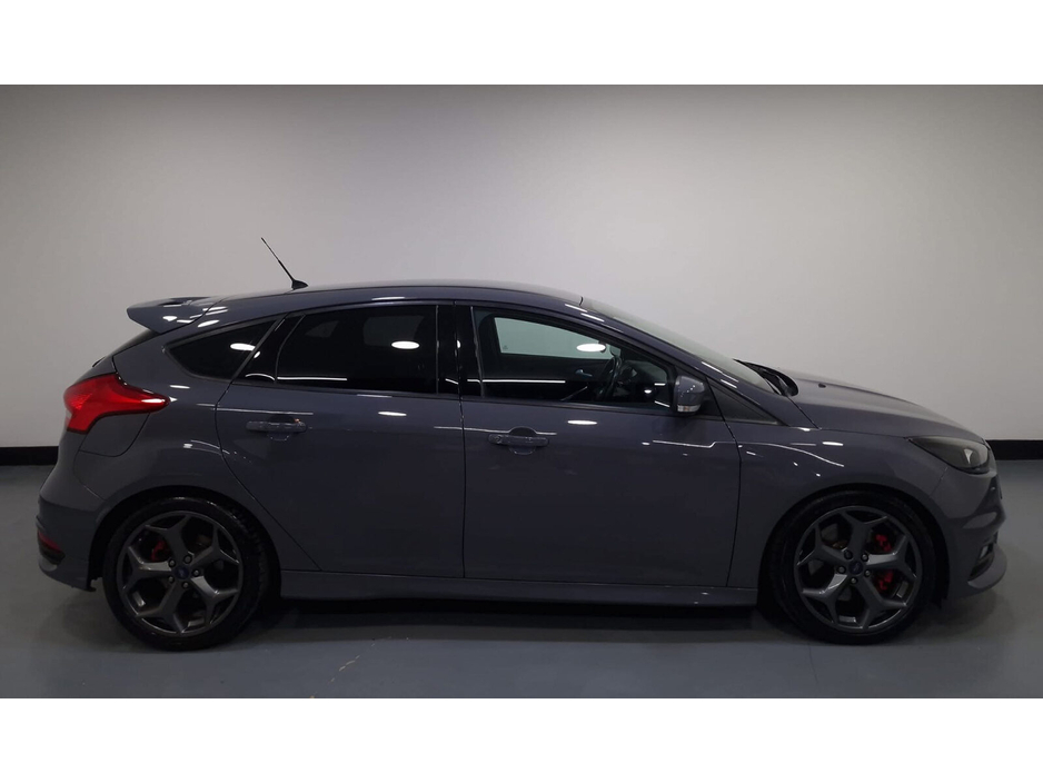 2015 Ford Focus 2.0 EcoBoost 250PS ST2 €18,950