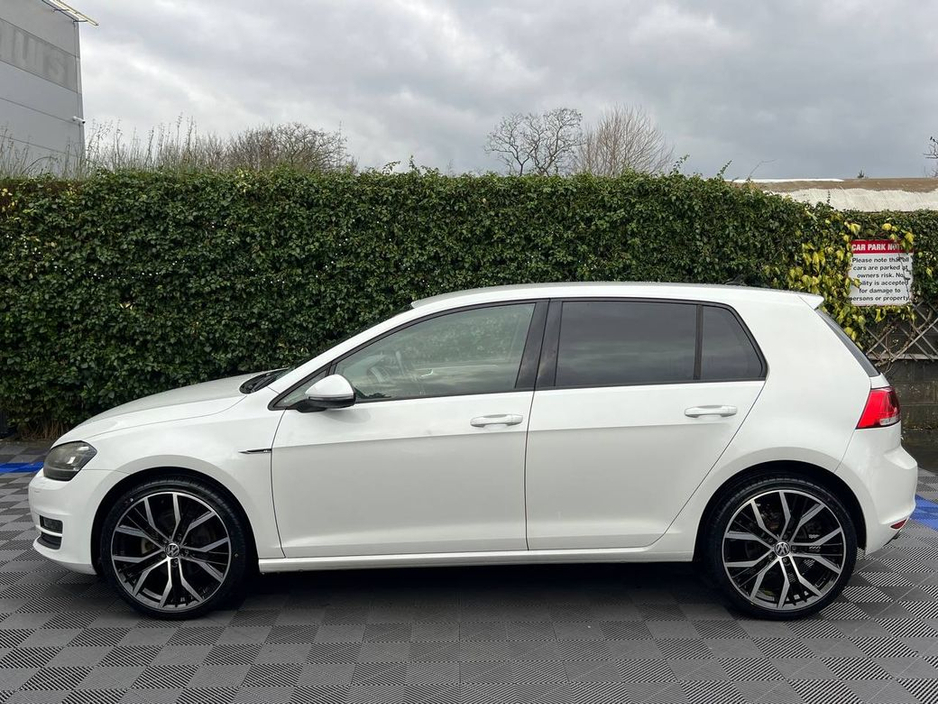 2015 Volkswagen Golf R-LINE PACK 1.2 TSI // FULL SERVICE HISTORY // REVERSE CAMERA // ADAPTIVE CRUISE CONTROL €14,750