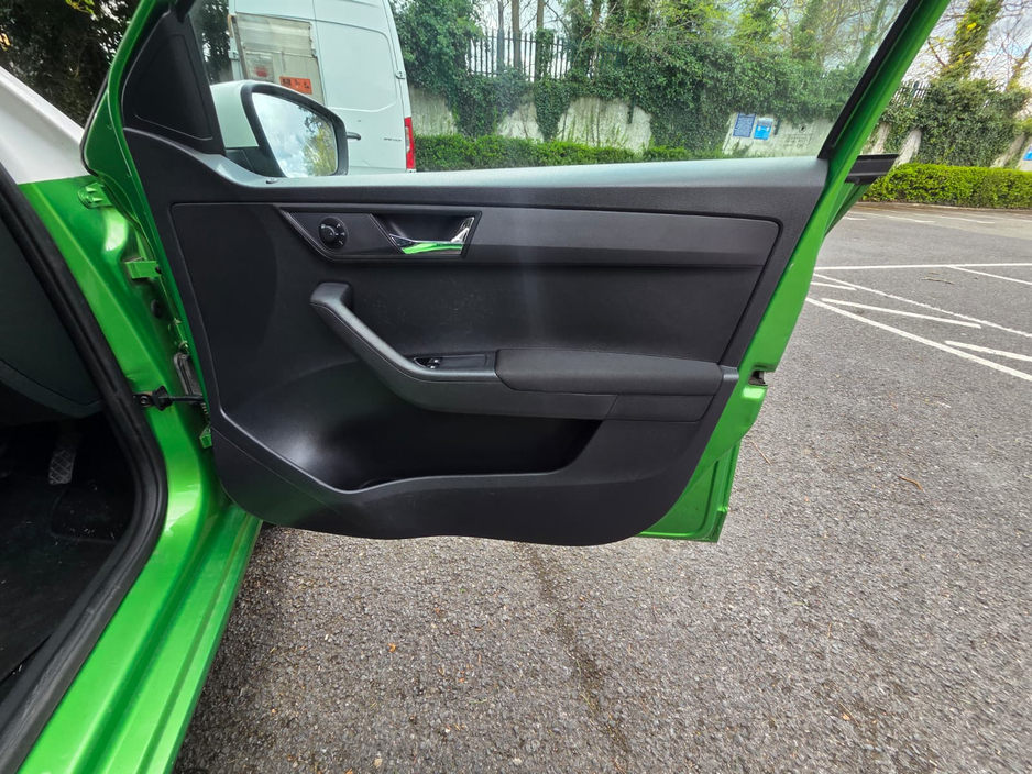 2017 Skoda Fabia - image 27