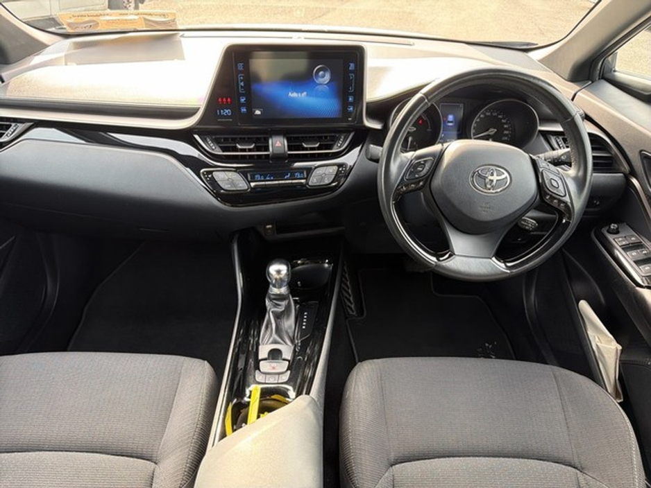 2019 Toyota C-HR - image 8