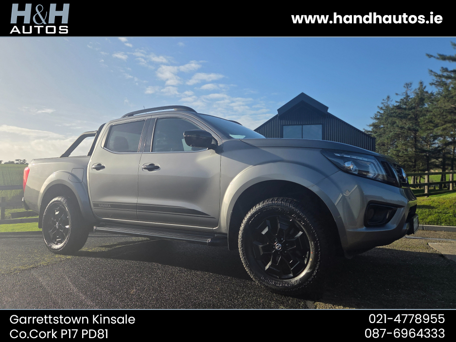 2019 Nissan Navara - image 3