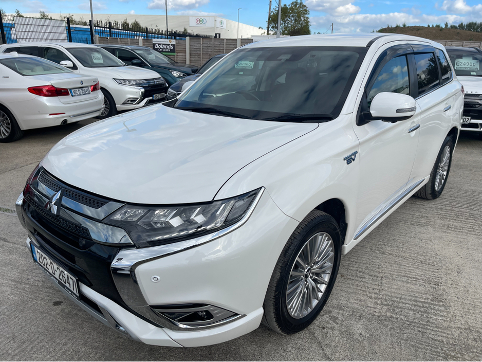 2020 Mitsubishi Outlander (Very Low Km's) HYBRID 2.4 PHEV AUTOMATIC 5DR MODEL  www.bolandscarcentre.ie €24,900