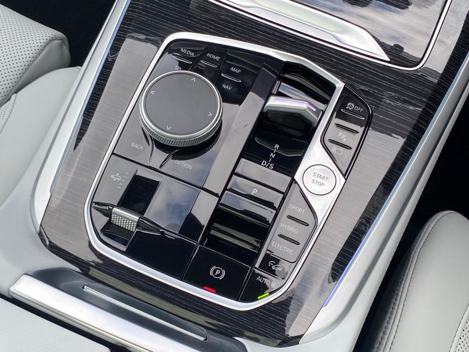 2025 BMW X5 xDrive50e M Sport €104,950