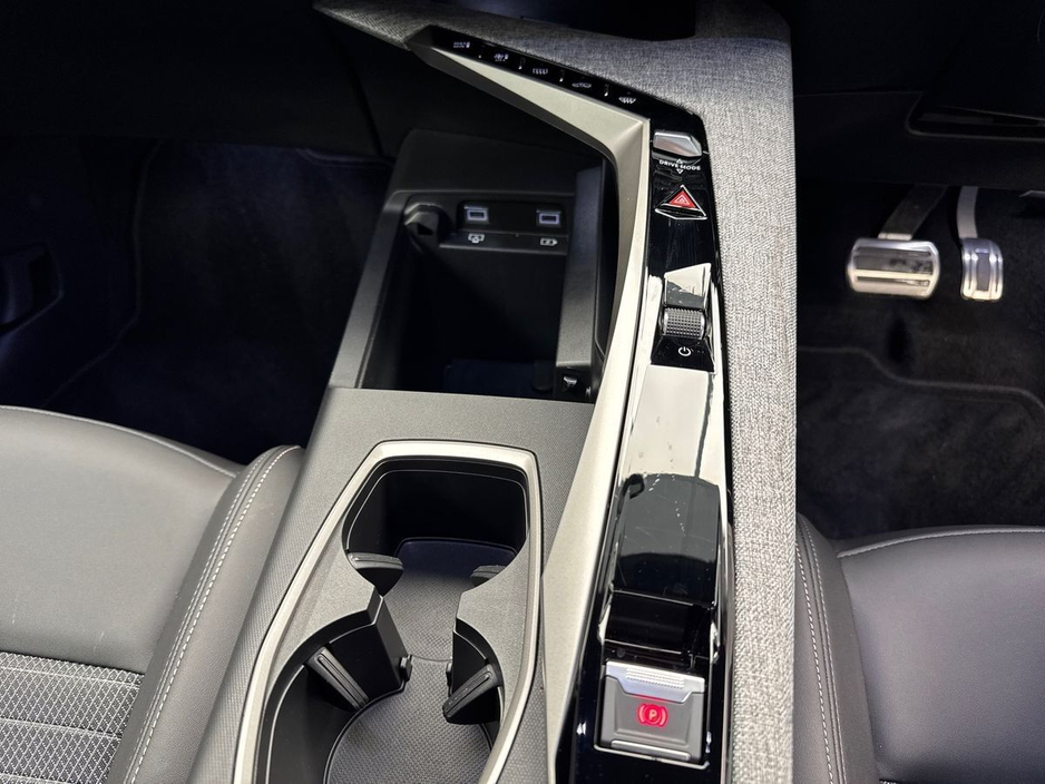 2025 Peugeot 3008 - image 15