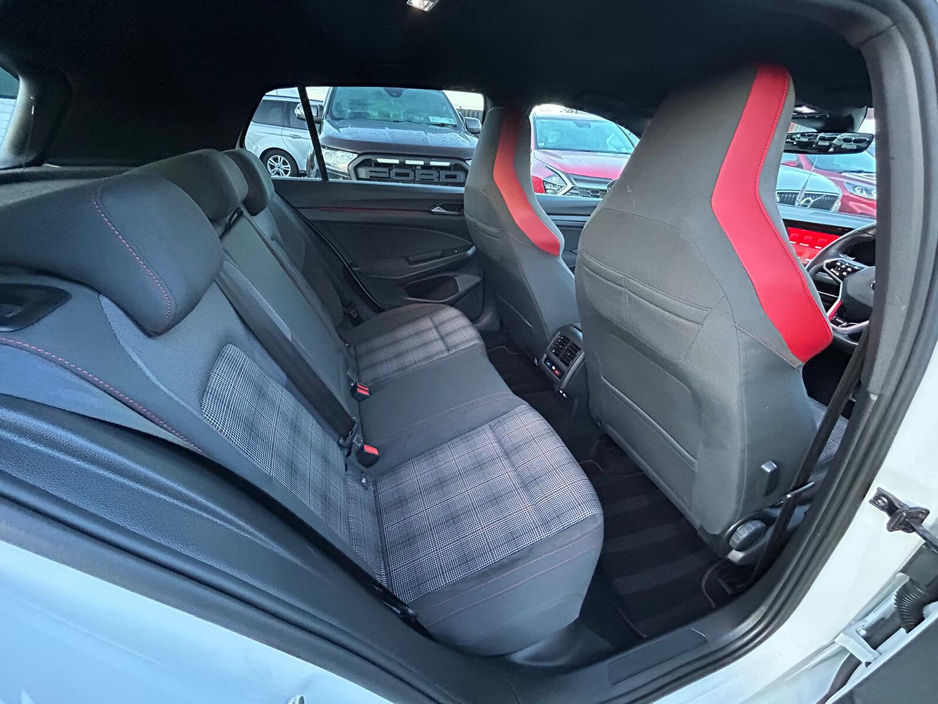 2021 Volkswagen Golf - image 6