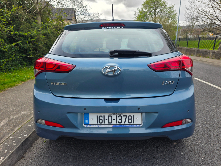 2016 Hyundai i20 - image 4