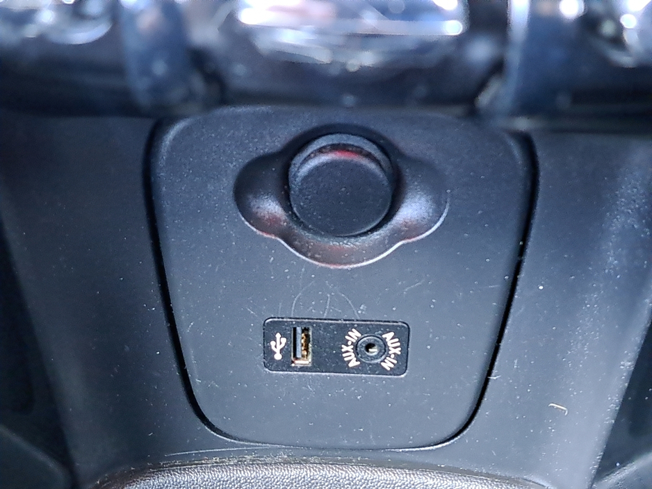 2016 MINI Cooper S - image 37