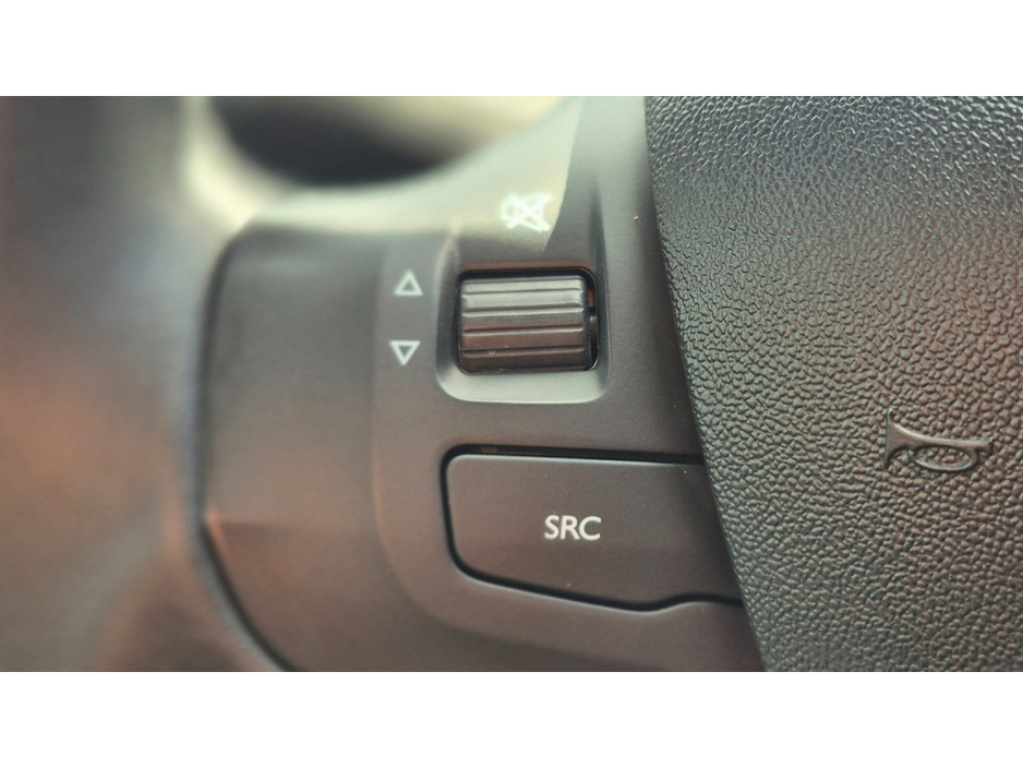 2018 Peugeot 2008 - image 22