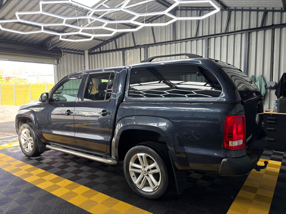 2015 Volkswagen Amarok - image 12