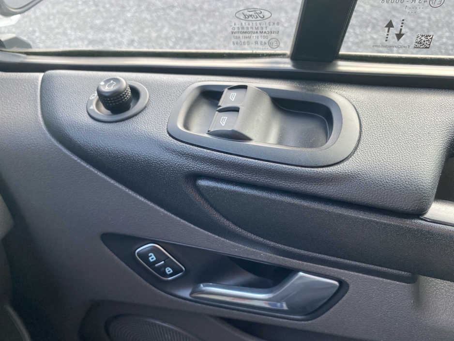 2021 Ford Transit Custom - image 18