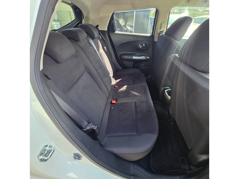 2015 Nissan Juke - image 15