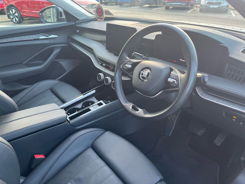 2024 Skoda Superb - image 6