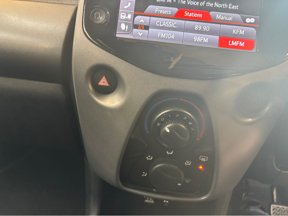 2020 Toyota Aygo 1.0 XPLAY SPHONE 4DR €9,750