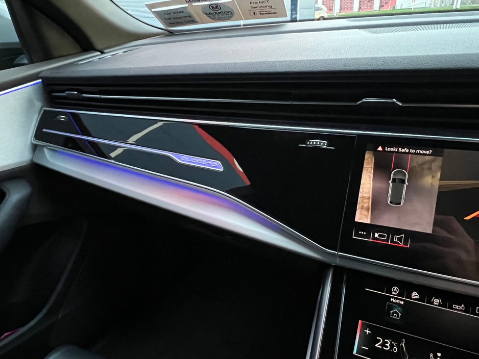 2019 Audi Q8 - image 35