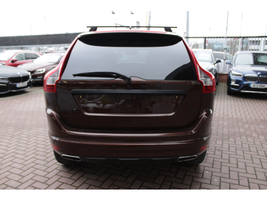 2015 Volvo XC60 - image 5
