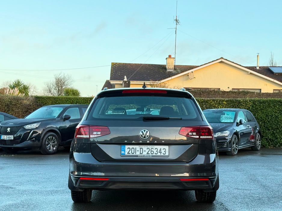 2020 Volkswagen Passat - image 6