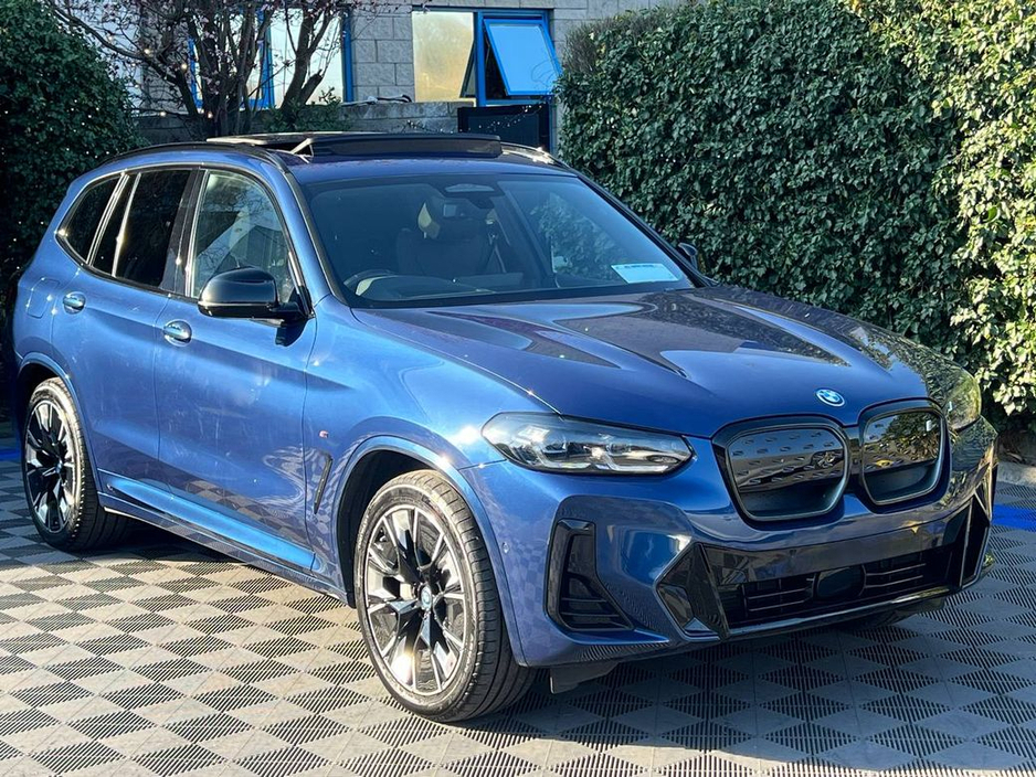 2024 BMW iX3 - image 19