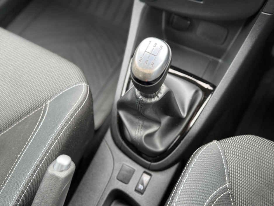 2018 Renault Clio - image 24