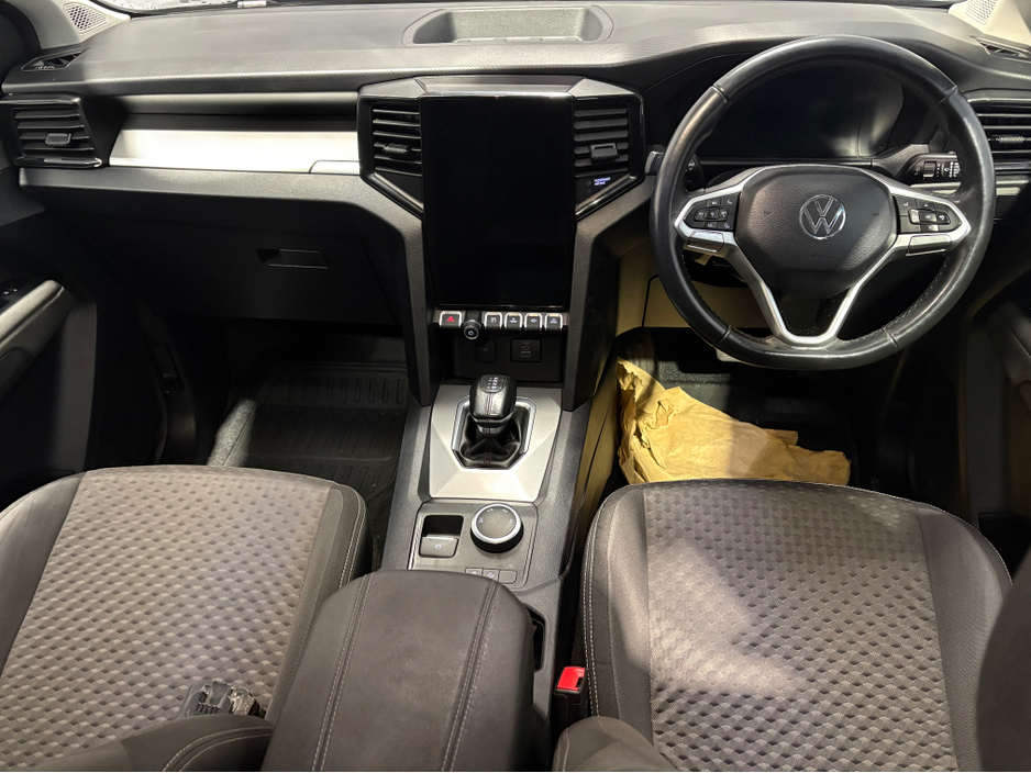 2023 Volkswagen Amarok - image 10