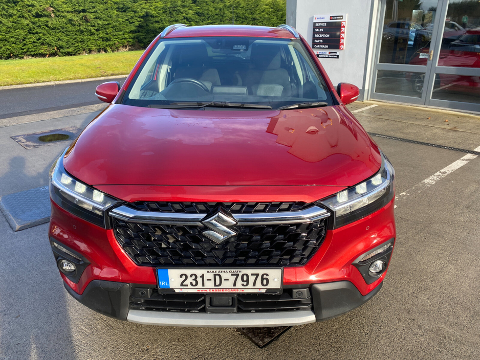 2023 Suzuki S-CROSS S-Cross 1.5 Full Hybrid Motion AGS €25,950