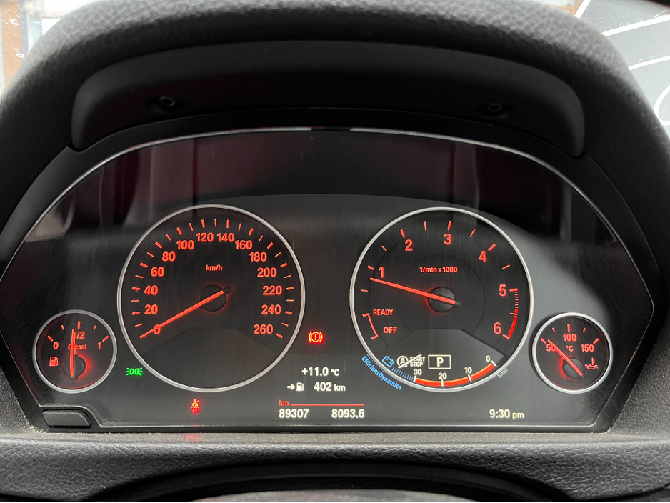 2017 BMW 3 Series - image 24