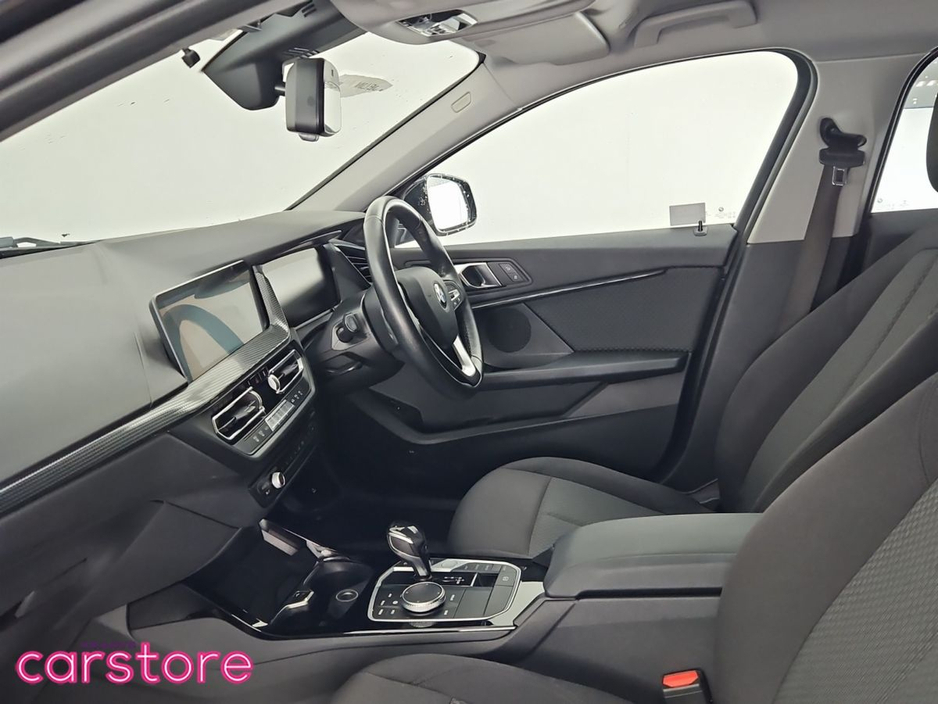 2020 BMW 1 Series - image 12