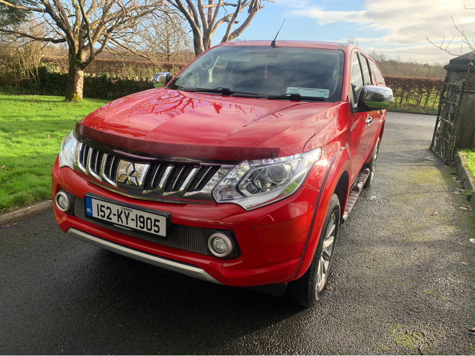 2015 Mitsubishi L200 DID BARBARIAN DCB 4DR 2.5 CR 4WORK €15,995