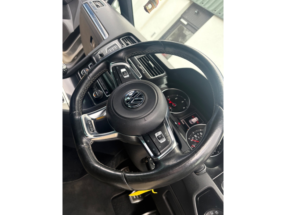 2014 Volkswagen Golf - image 20