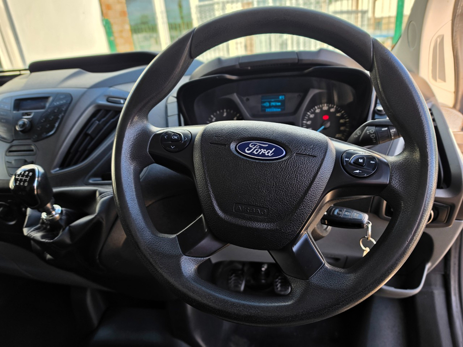2018 Ford Transit Custom - image 13