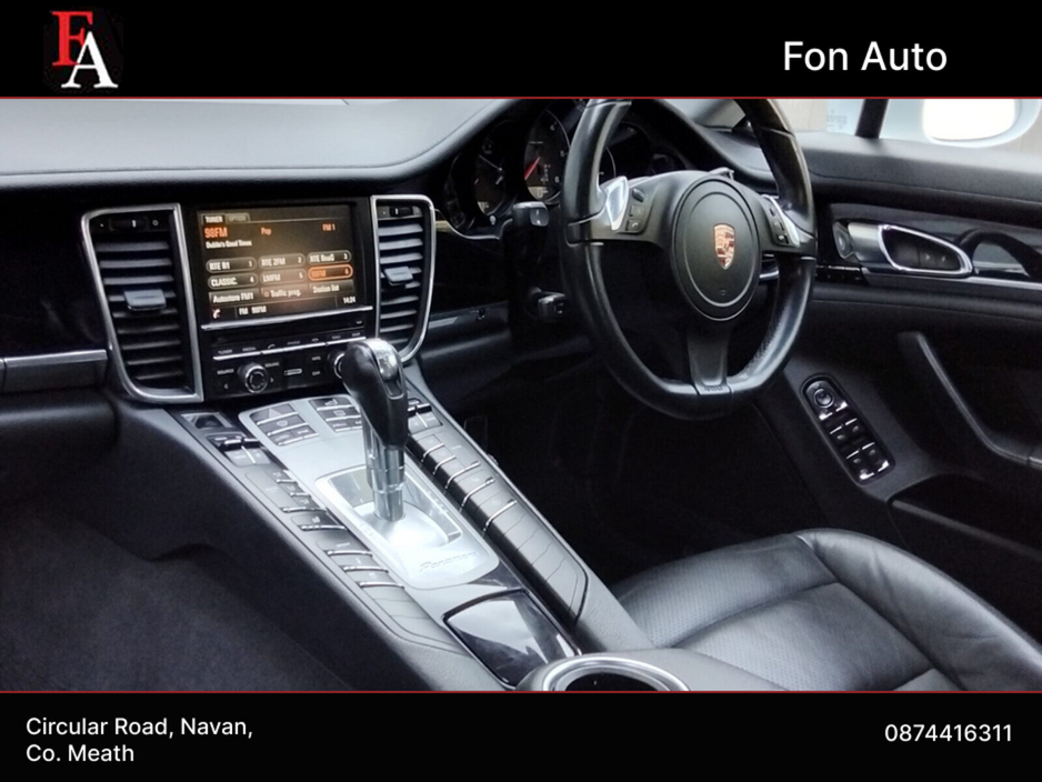 2015 Porsche Panamera - image 18