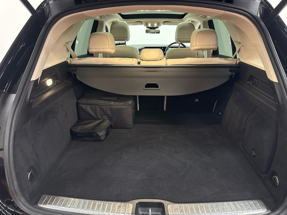 2022 Mercedes-Benz GLE Class - image 25