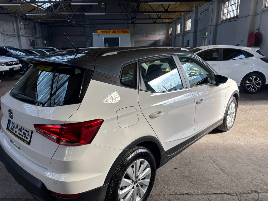 2023 SEAT Arona - image 14