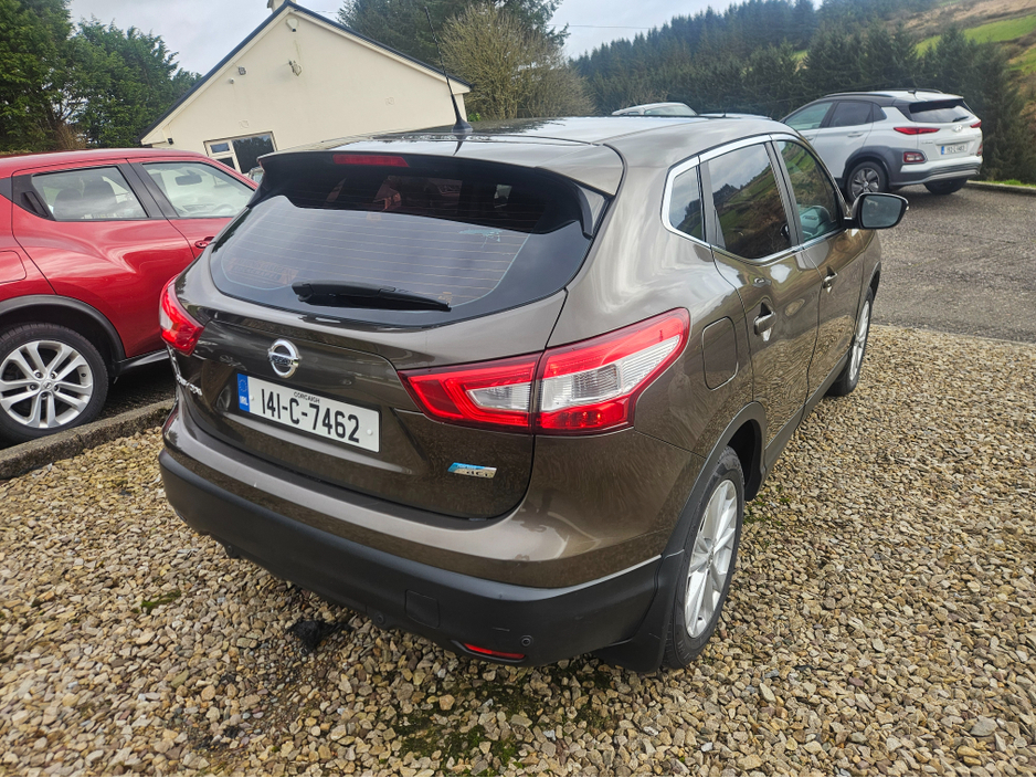 2014 Nissan Qashqai - image 6