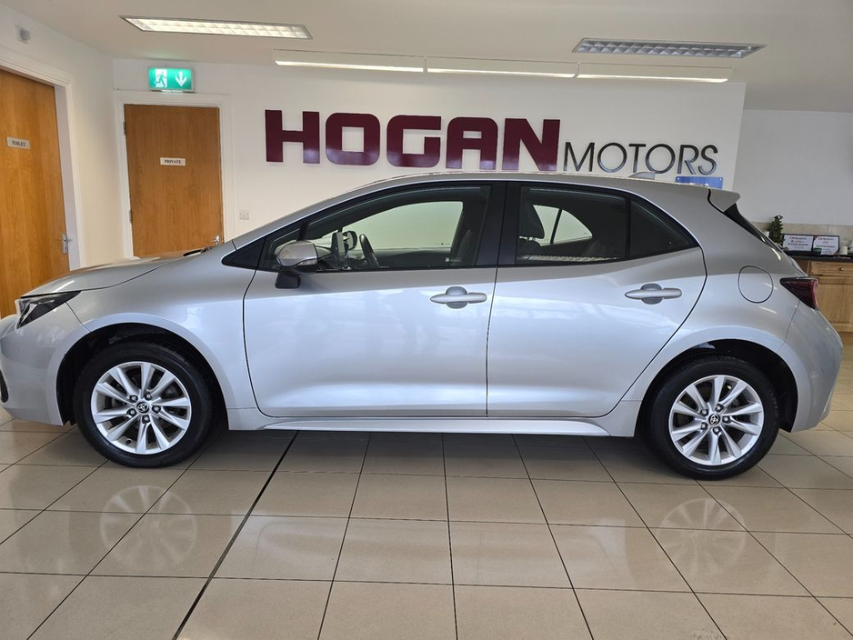 2023 Toyota Corolla Hybrid Luna H/B Automatic €24,750