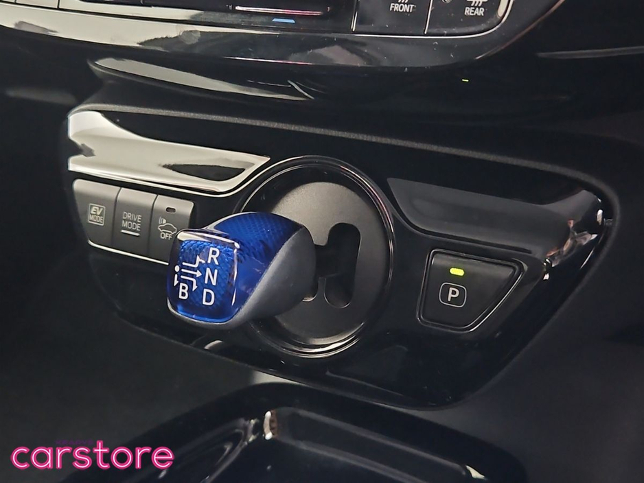 2017 Toyota Prius - image 21