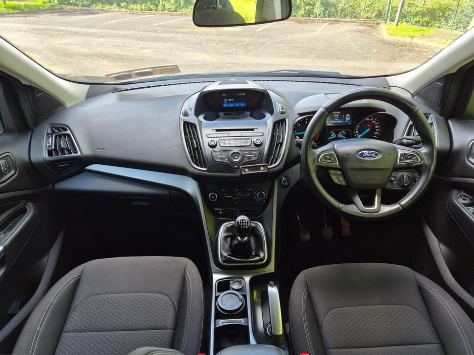 2019 Ford Kuga - image 19