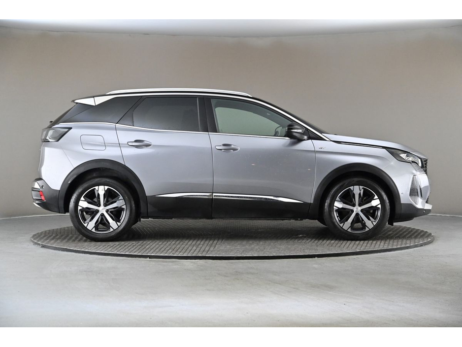 2022 Peugeot 3008 - image 11