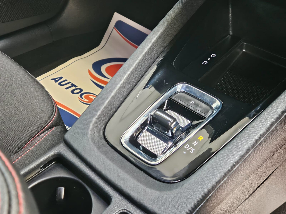 2021 Skoda Octavia - image 18