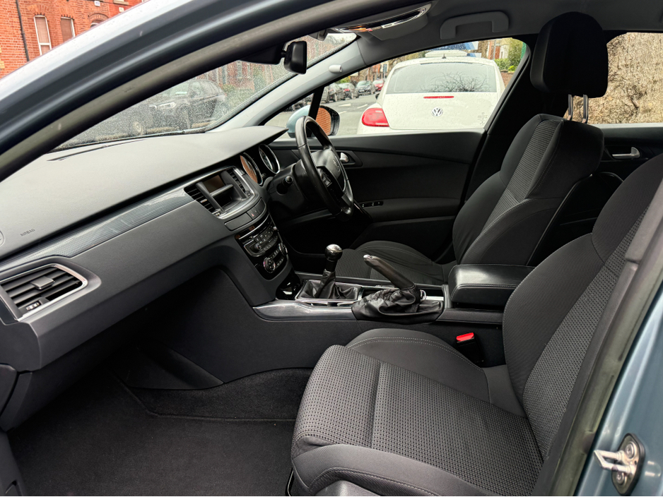 2014 Peugeot 508 - image 10