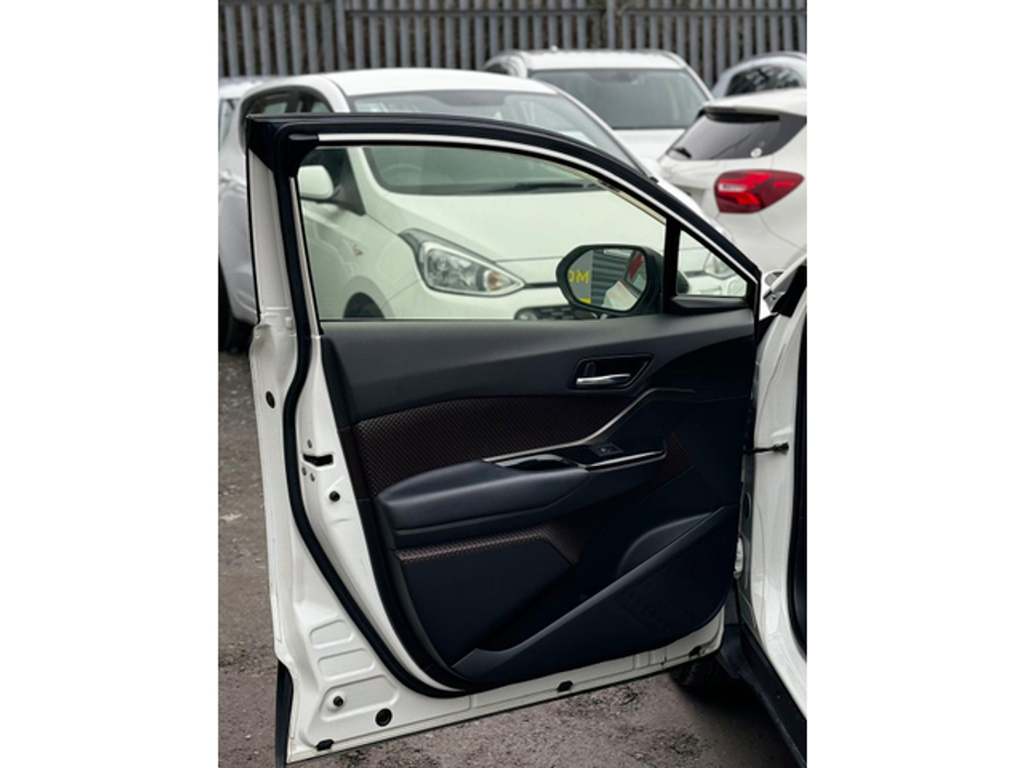 2017 Toyota C-HR 1.8L Petrol-Hybrid Automatic (7686) €18,995