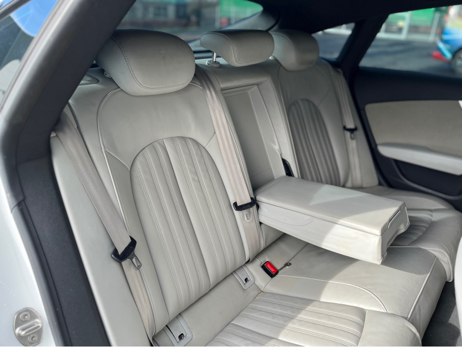 2017 Audi A7 - image 25