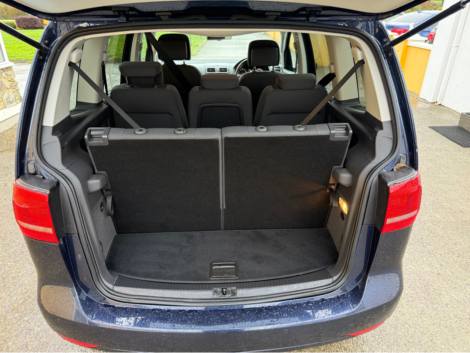 2015 Volkswagen Touran 1.4TSI HIGHLINE AUTOMATIC DBA-1TCTH €14,950