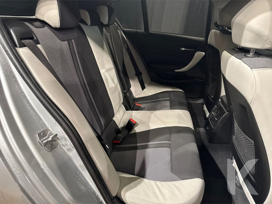 2018 BMW 1 Series 118 STYLE EDITION - WHITE HALF LEATHER - FACTORY ALLOYS €17,950