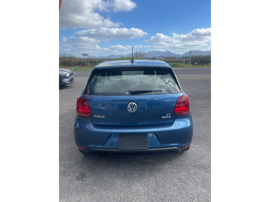 2016 Volkswagen Polo - image 6