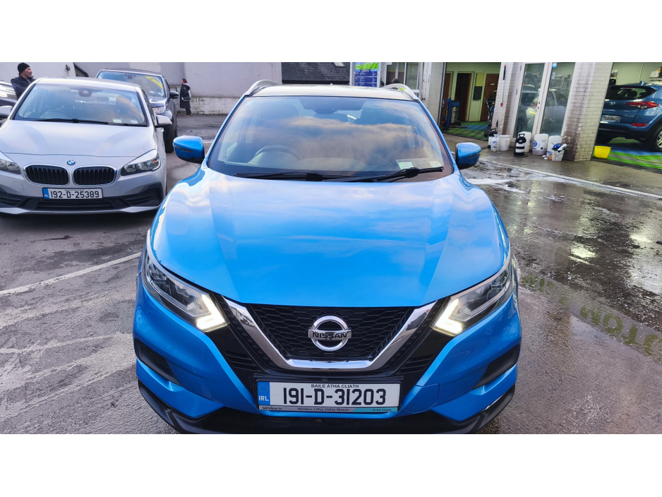 2019 Nissan Qashqai - image 2