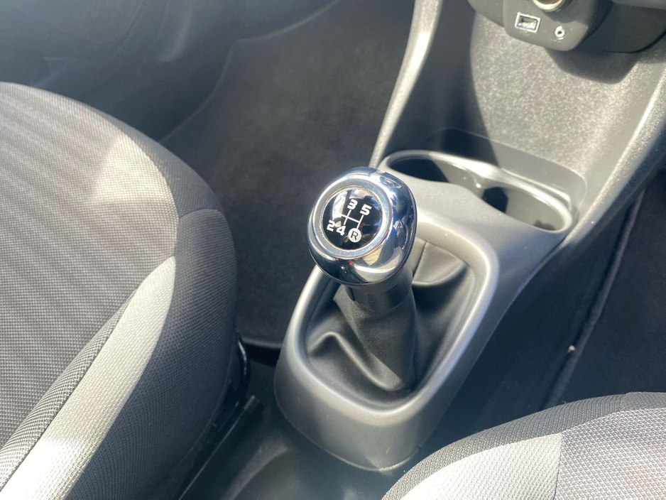 2020 Toyota Aygo - image 16