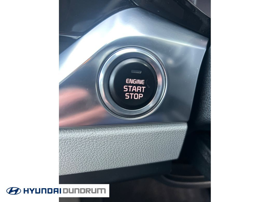 2020 Kia Niro - image 21